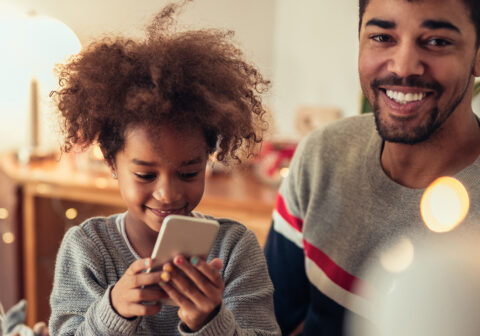 What’s the right age to give my child a phone? The complete checklist Should I get my child a phone checklist